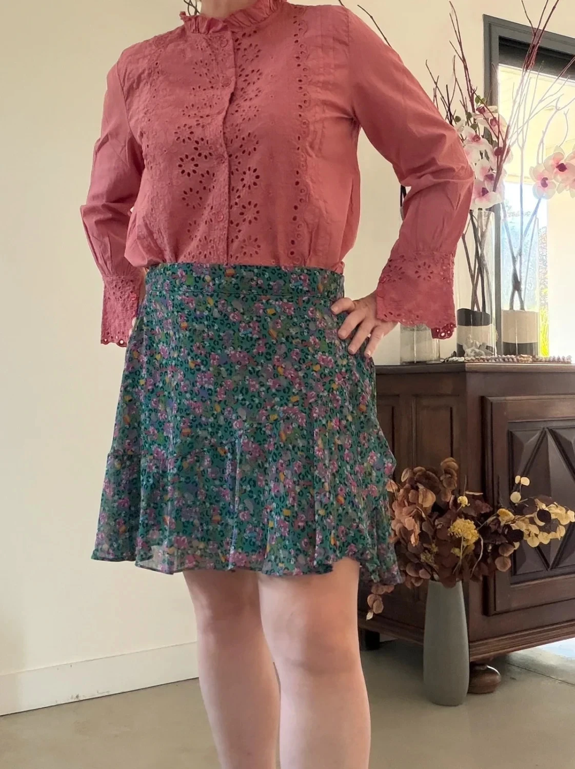 Falda con volantes Naf Naf T42 con estampado floral verde como nueva – photo 3